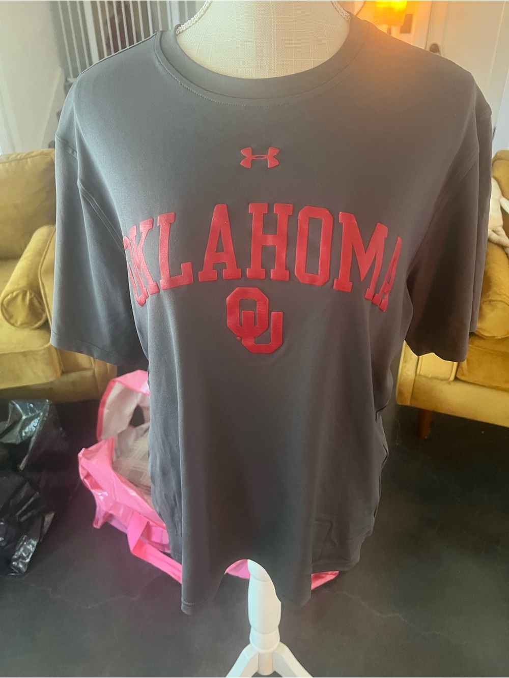 Men's Under Armour shirt